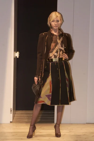 Look 18